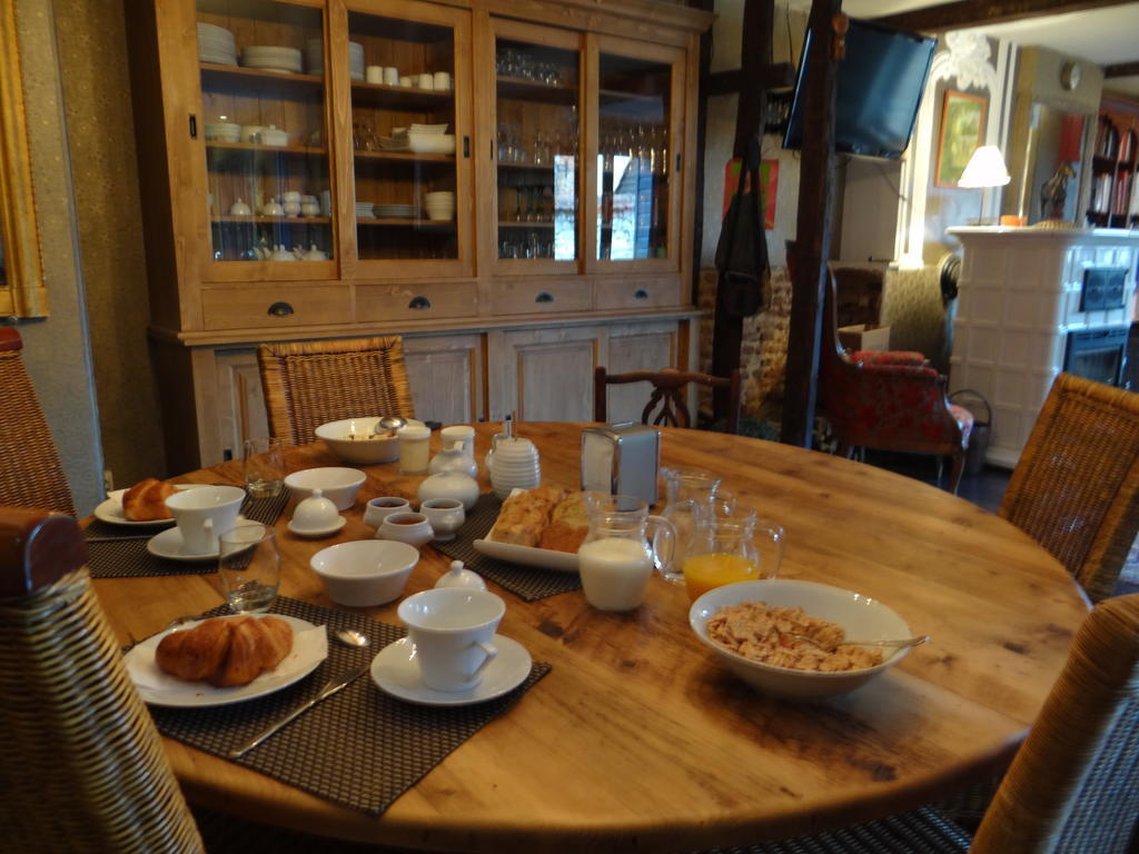 Bed and Breakfast L'Art du Temps à Montreuil  Extérieur photo